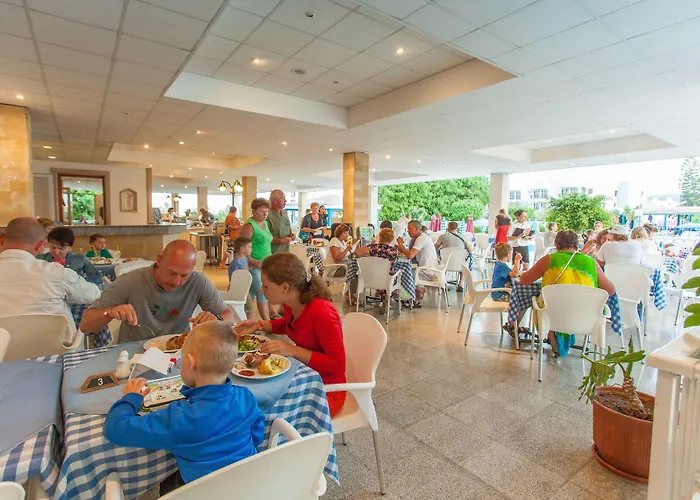 Aparthotel Crown Elamaris Protaras