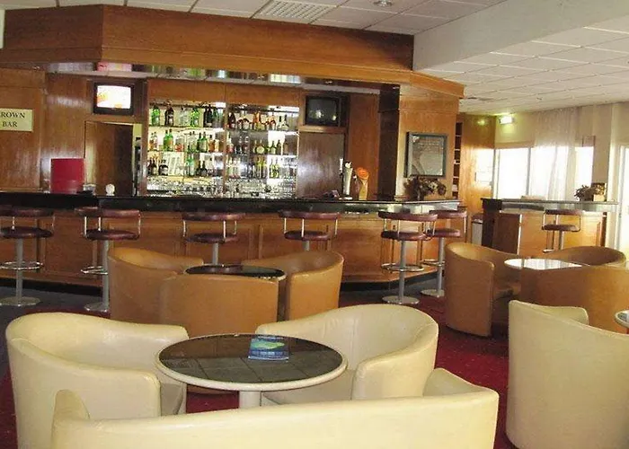 Crown Elamaris Aparthotel