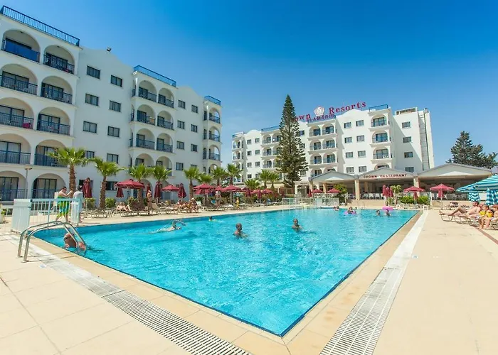 Aparthotel Crown Elamaris