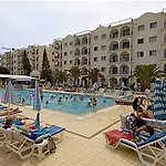 Crown Elamaris Aparthotel