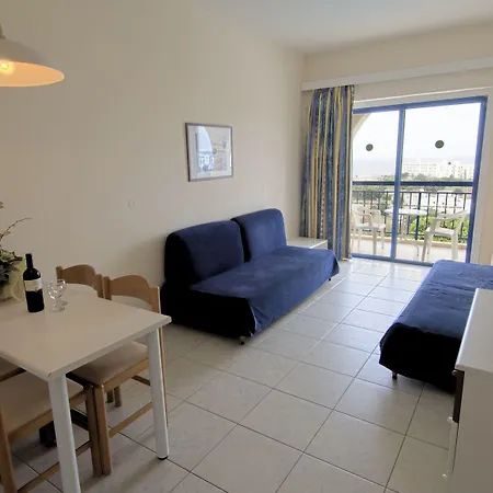 Crown Elamaris Aparthotel 3*