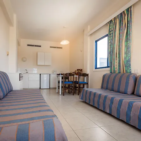 Crown Elamaris Apart-hotel