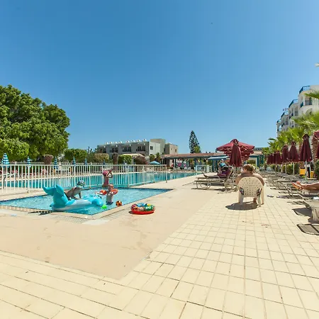 Crown Elamaris Lejlighedshotel 3*