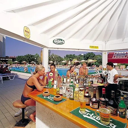 Crown Elamaris Апарт-отель 3*