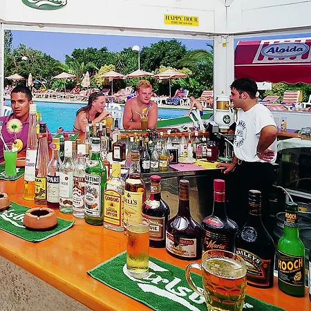 Crown Elamaris Lejlighedshotel Protaras