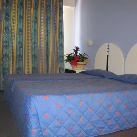 Crown Elamaris Lejlighedshotel