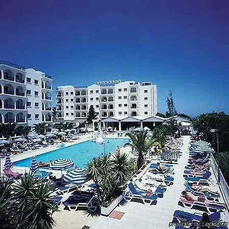 Crown Elamaris Апарт-отель