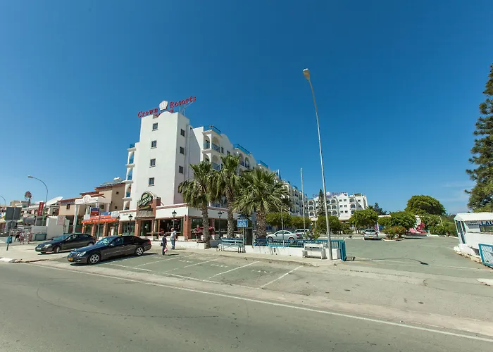 Crown Elamaris 3* Протарас