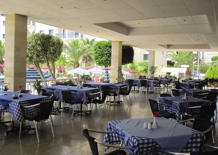 Lägenhetshotell Crown Elamaris 3*