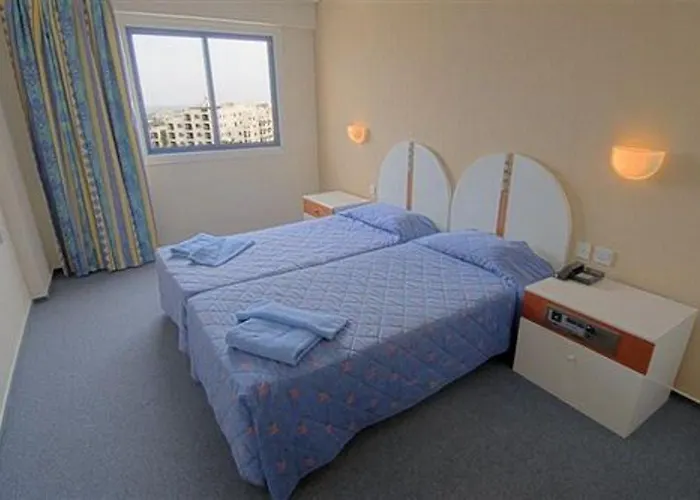 Crown Elamaris Апарт-отель 3*